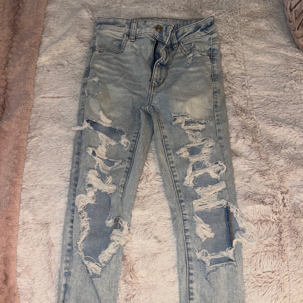 American Eagle Outfitters Light Blue Distressed Skinny Jeans